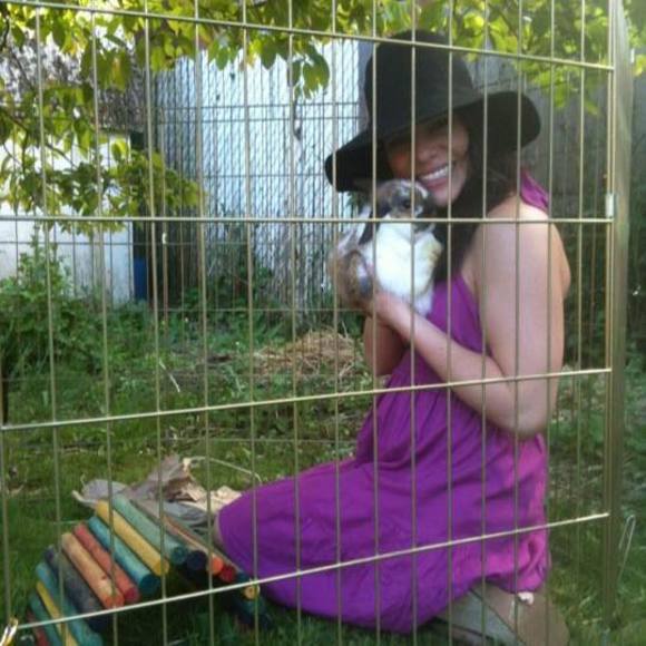 Meet your Posher, Celina - Picture 1 of 1